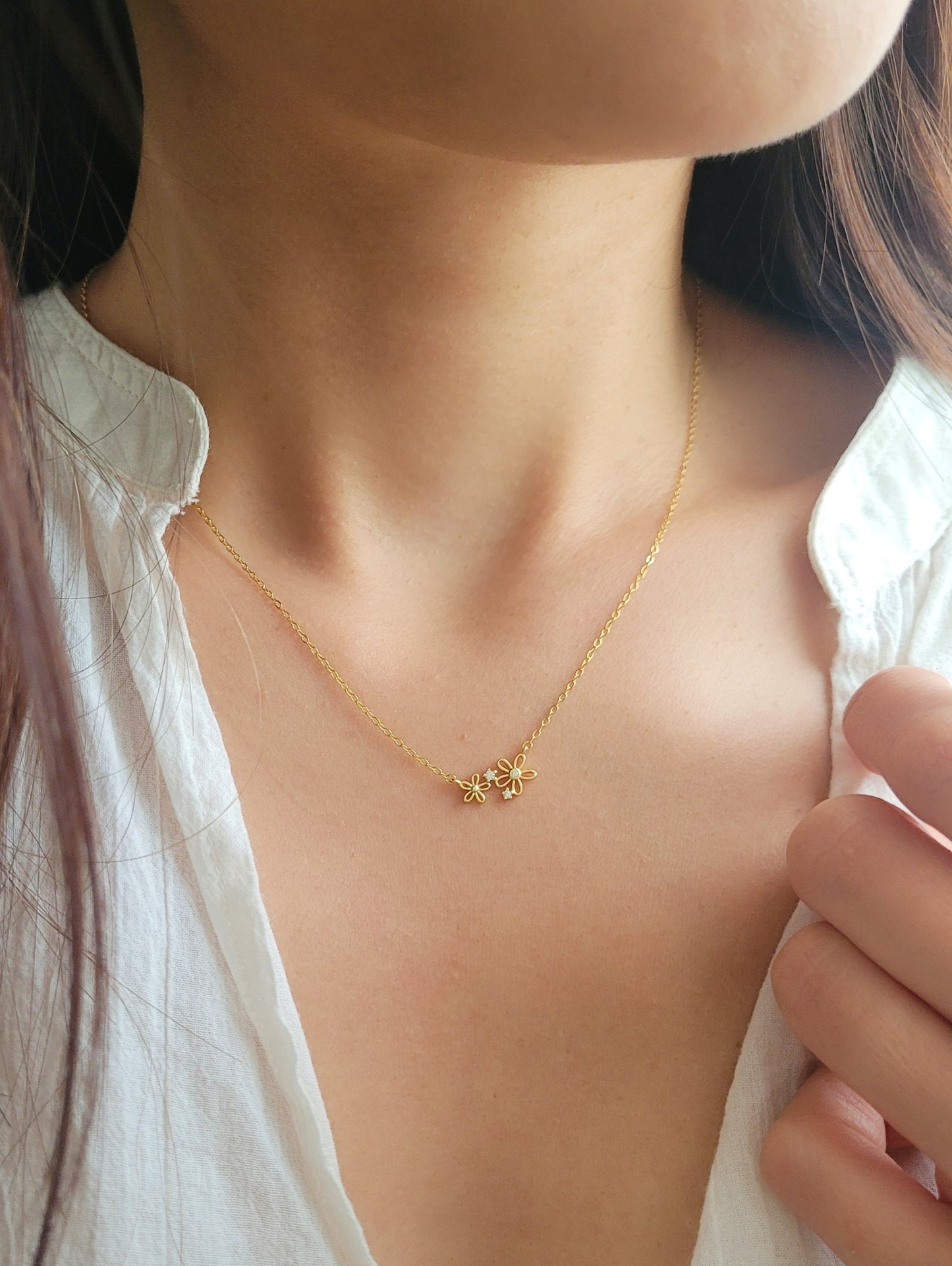 Tiny Flower Necklace