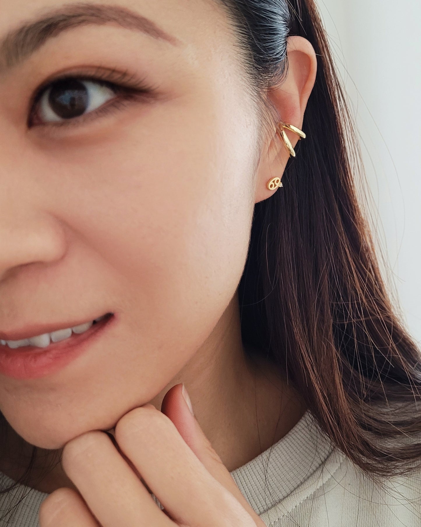 Starry Zodiac Sign Earrings · Cancer