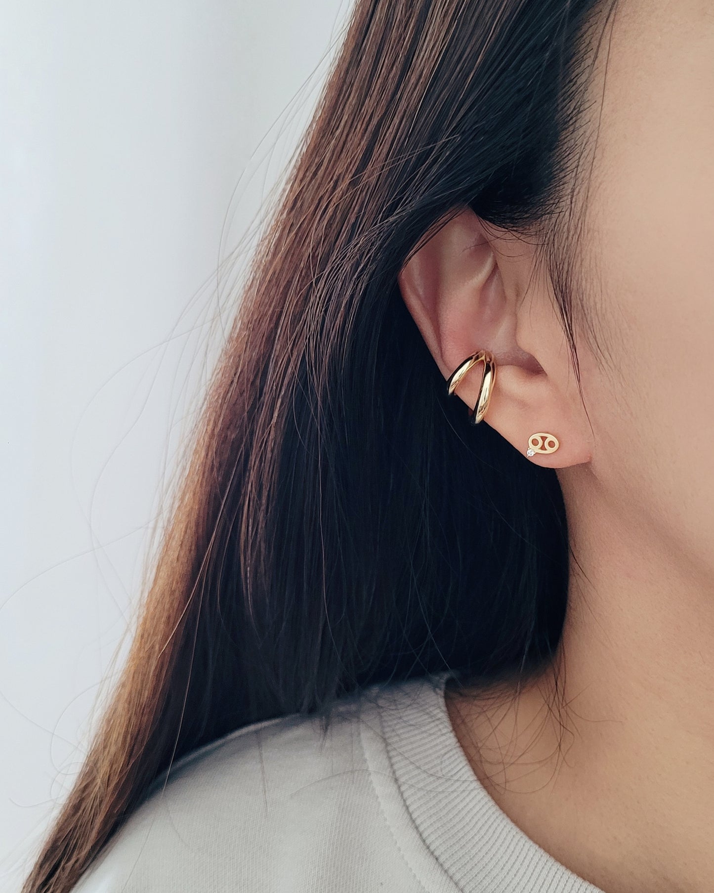 Starry Zodiac Sign Earrings · Cancer