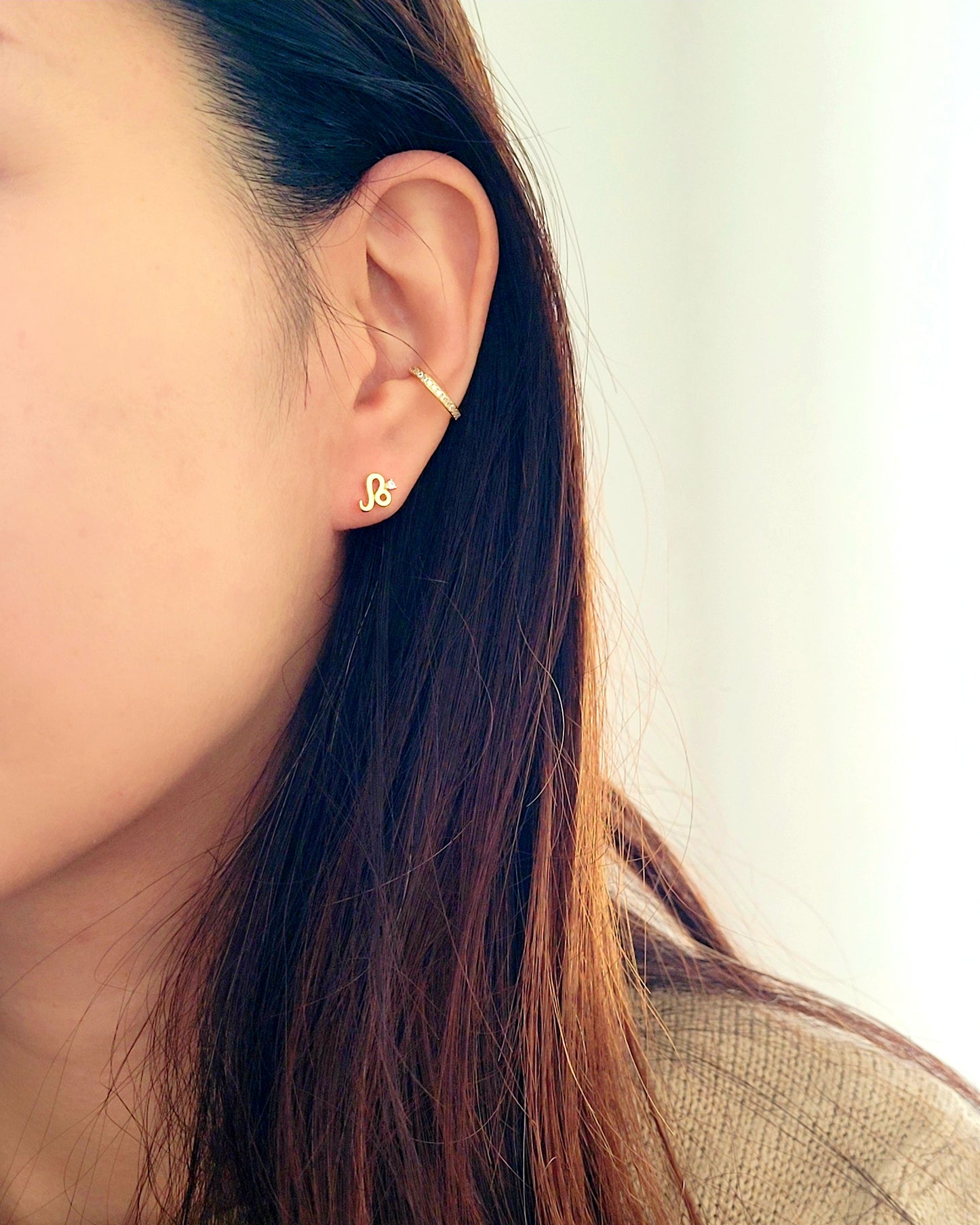 Starry Zodiac Sign Earrings · Leo